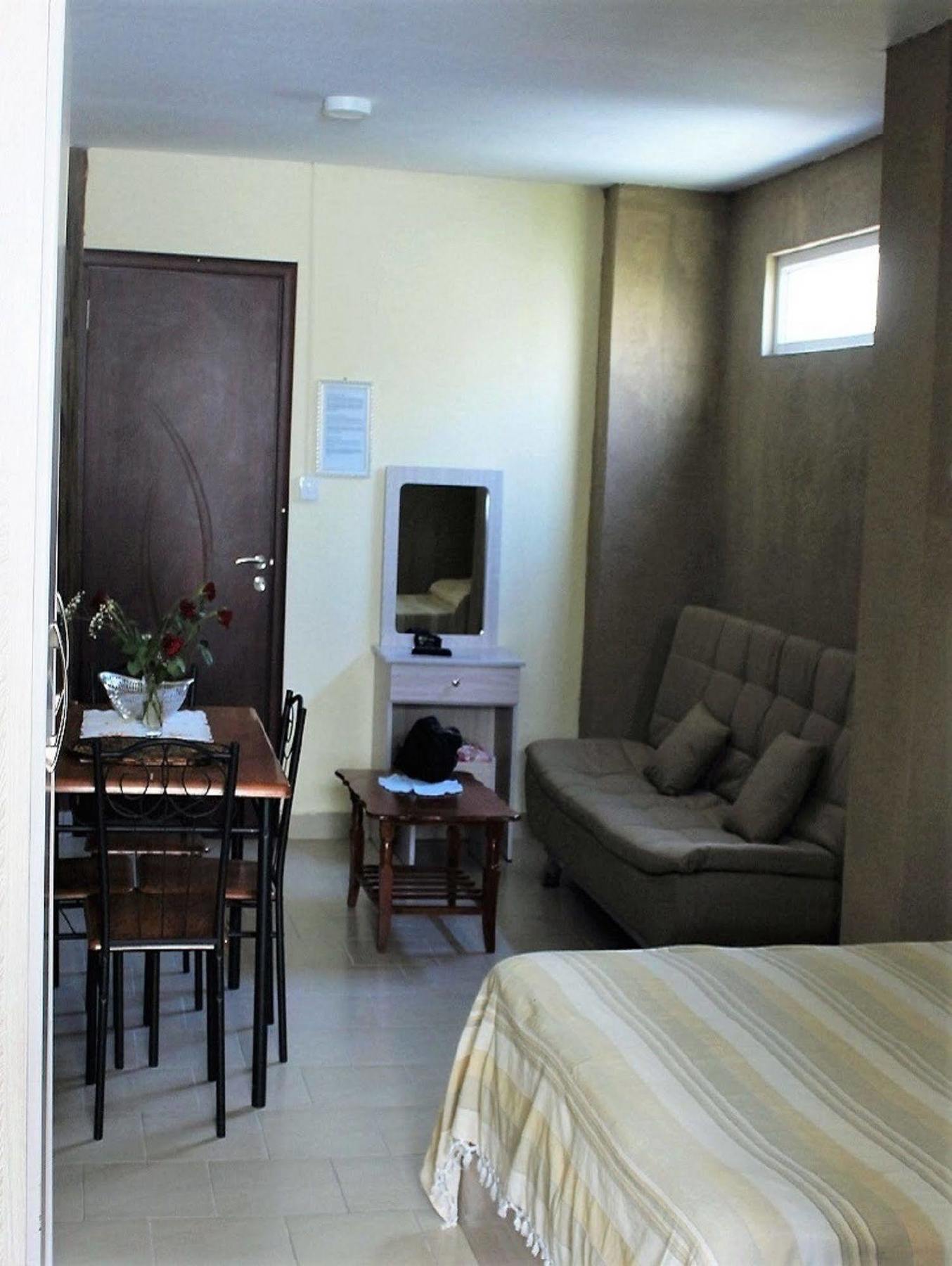 Chez Pepe Apartments Flic en Flac Exterior foto